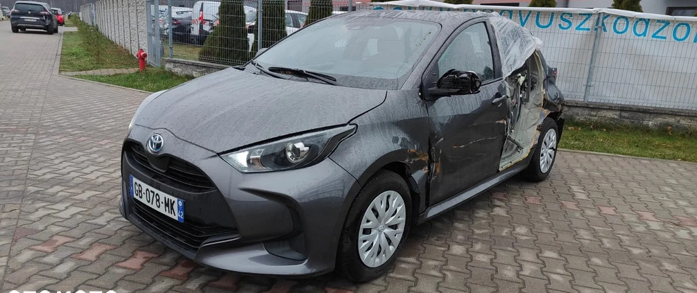 Toyota Yaris cena 49900 przebieg: 28200, rok produkcji 2021 z Warszawa małe 172